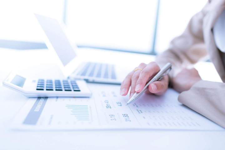 Je vous aide à produire vos états financiers mensuels et trimestriels.